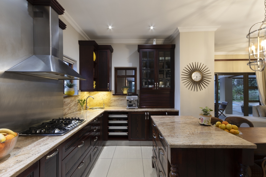 5 Bedroom Property for Sale in De Wijnlanden Residential Estate Western Cape